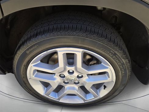Certified 2025 Honda Passport EX-L image 9