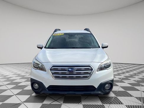 Used 2017 Subaru Outback 2.5i Premium image 13