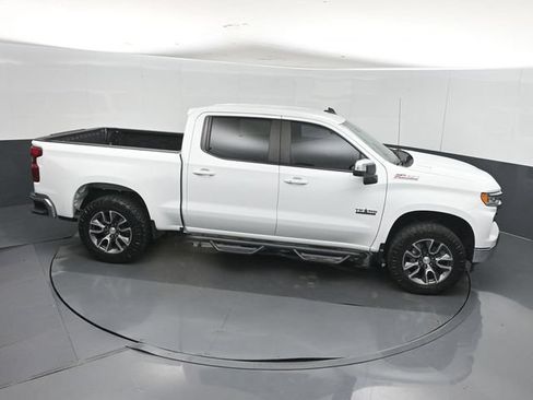Used 2023 Chevrolet Silverado 1500 LT w/ Z71 Off-Road Package AWD/4WD image 43