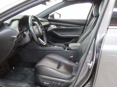 Used 2019 MAZDA MAZDA3 Hatchback w/ Premium Package FWD image 16