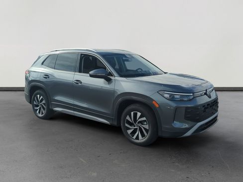 New 2026 Volkswagen Tiguan S image 7