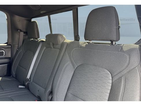 Used 2025 RAM 1500 Big Horn AWD/4WD image 29