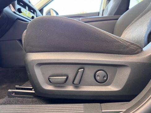 Used 2024 Nissan Rogue SV FWD image 7