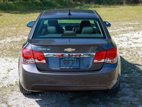 Used 2011 Chevrolet Cruze Eco image 7