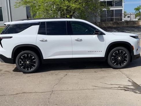 New 2026 Chevrolet Traverse LT AWD/4WD image 9