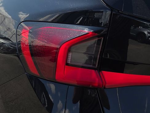 Used 2025 BMW X1 xDrive28i AWD/4WD image 9