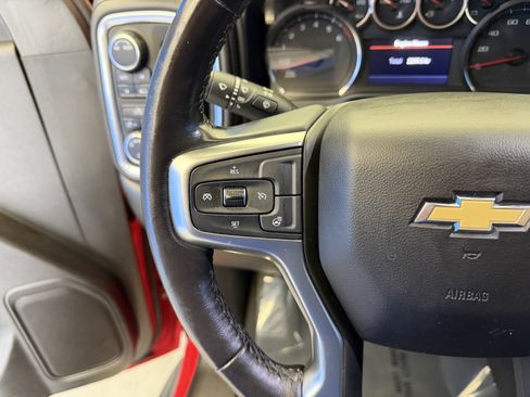 Used 2021 Chevrolet Silverado 1500 LT AWD/4WD image 17