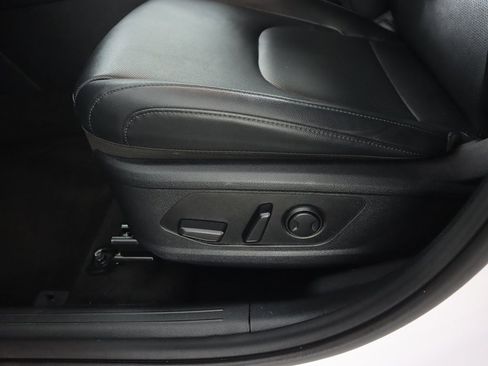 Used 2024 Kia Sportage EX image 30