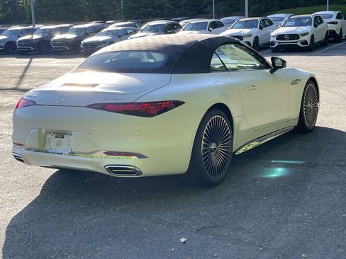 New 2026 Mercedes-Benz Maybach SL 680 image 7