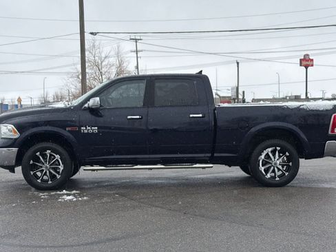 Used 2018 RAM 1500 Laramie w/ Convenience Group image 5