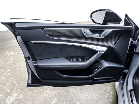 Used 2024 Audi RS 7 Performance w/ Black Optic Package image 21