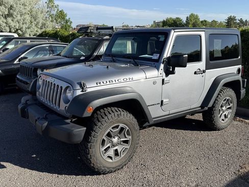 Used 2015 Jeep Wrangler Rubicon w/ Power Convenience Group AWD/4WD image 2