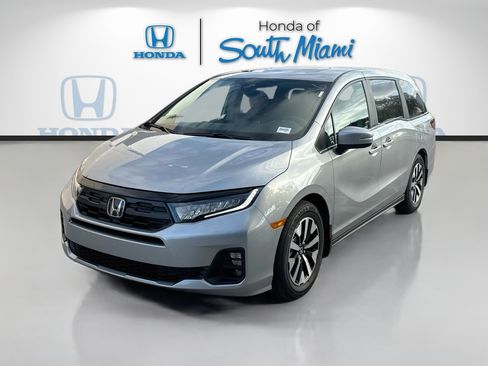 Certified 2026 Honda Odyssey EX-L image 3