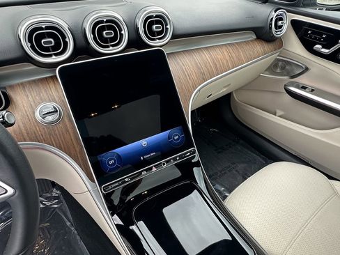 Certified 2025 Mercedes-Benz C 300 4MATIC Sedan image 31