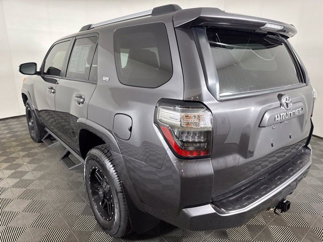 Used 2019 Toyota 4Runner SR5 AWD/4WD image 6