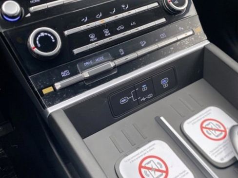 New 2026 Hyundai Santa Fe SE FWD image 11