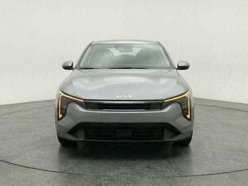 Used 2025 Kia K4 LXS image 2