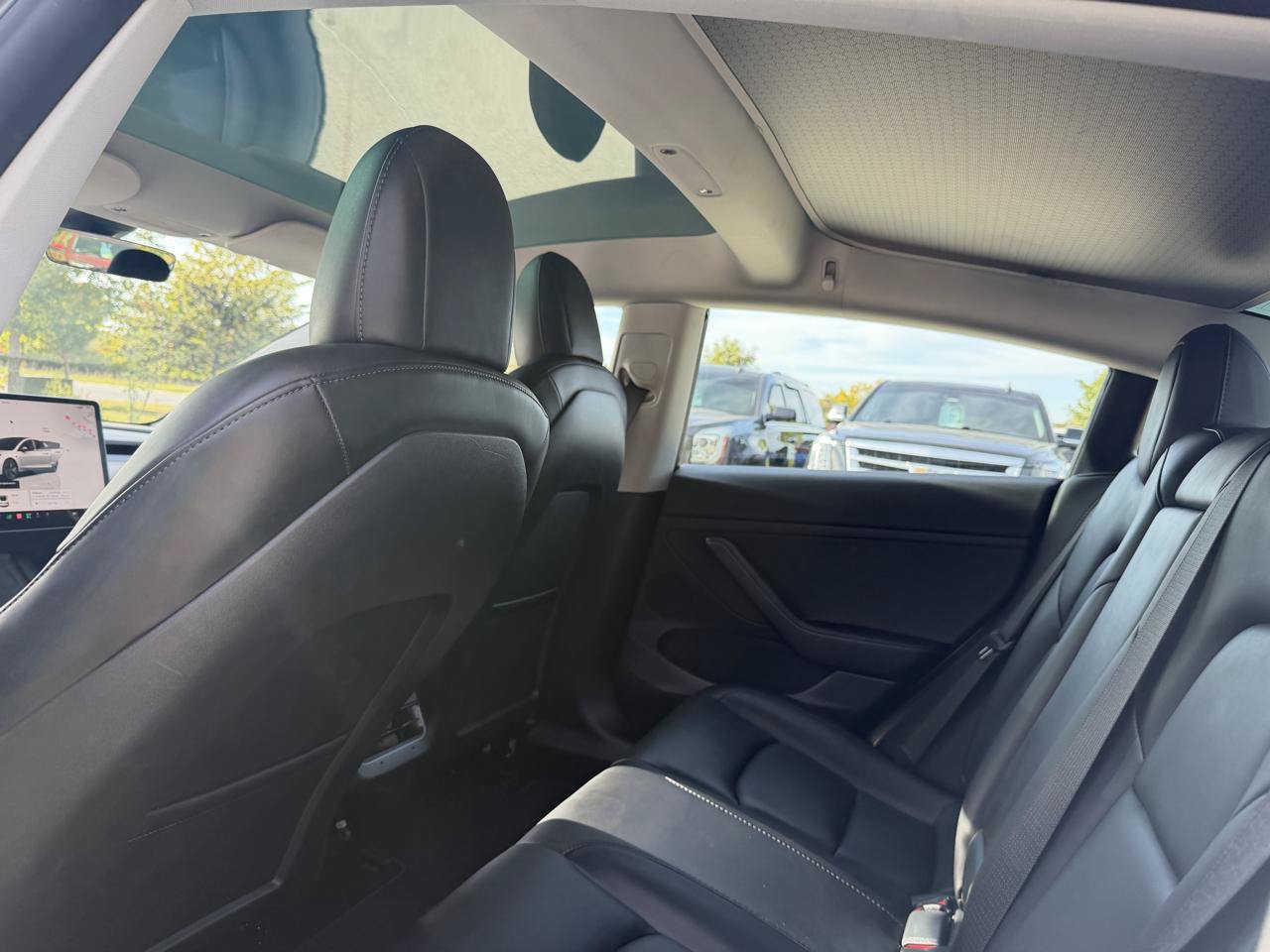 Used 2022 Tesla Model 3 Long Range AWD/4WD image 10