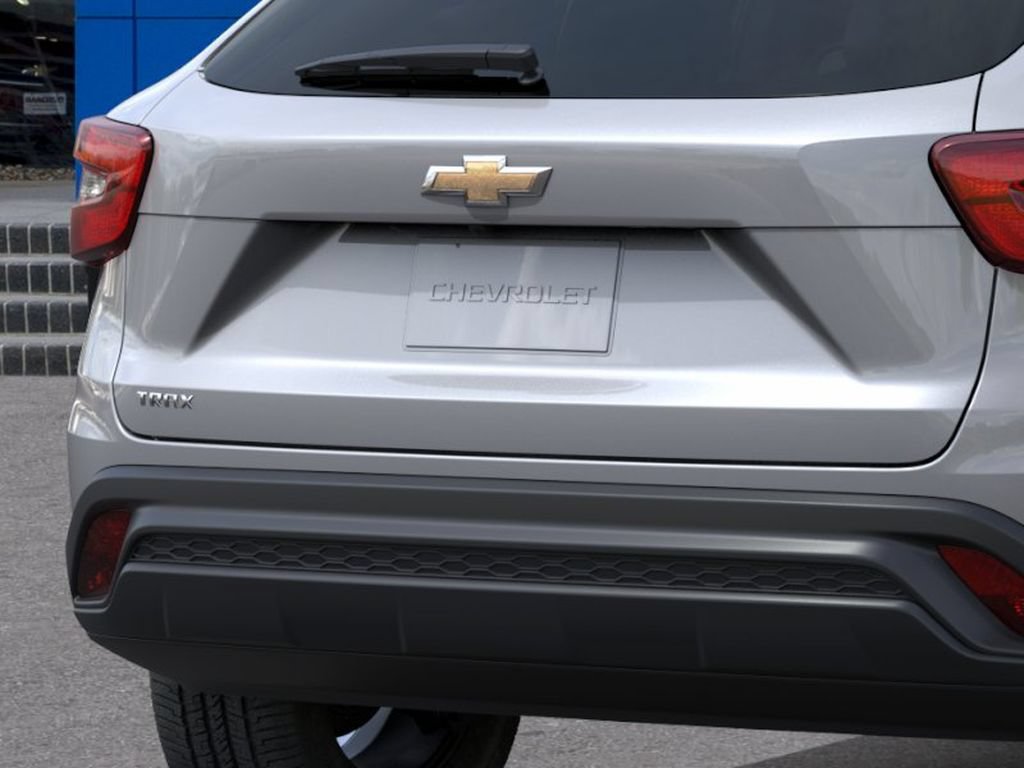 New 2026 Chevrolet Trax LS w/ LS Convenience Package FWD image 14