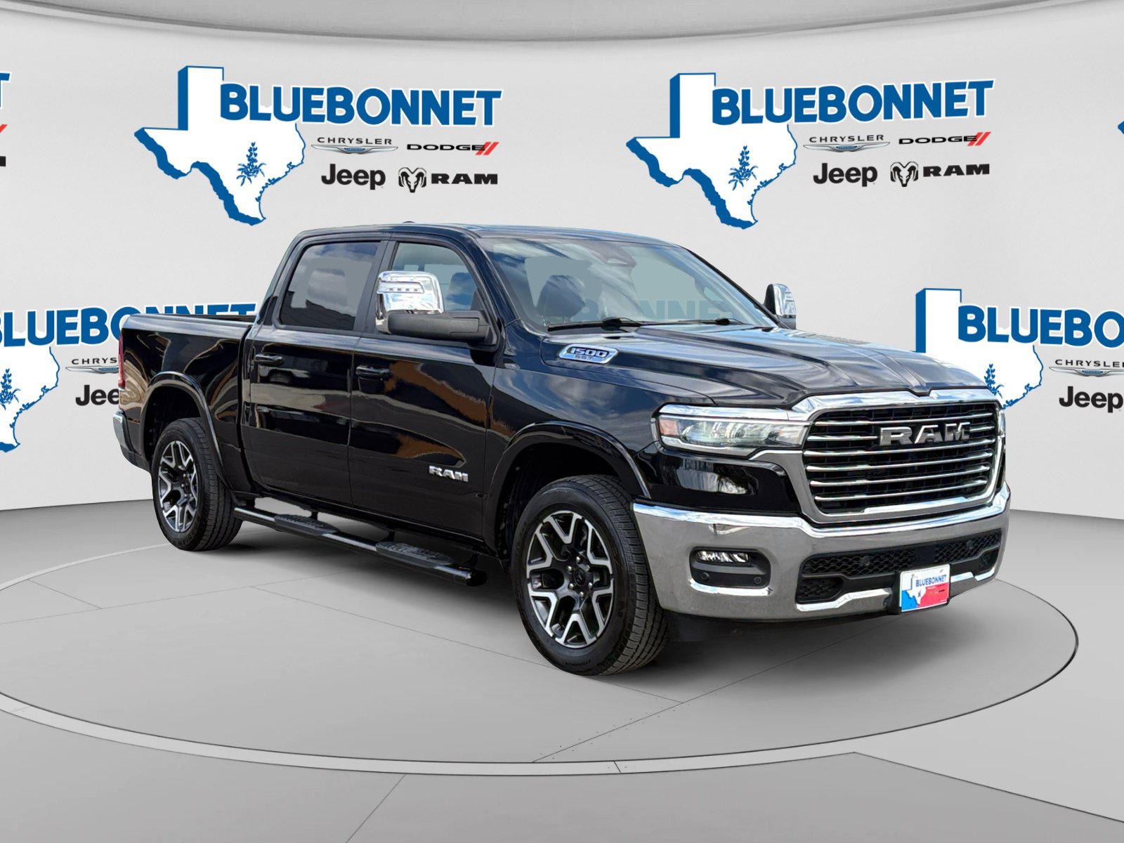 Used 2025 RAM 1500 Laramie w/ Trailer Tow Group AWD/4WD image 3