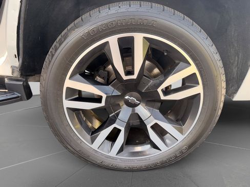 Used 2019 Chevrolet Tahoe Premier RWD image 10