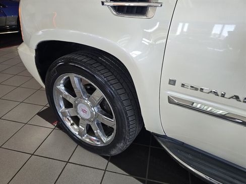 Used 2008 Cadillac Escalade ESV AWD image 35