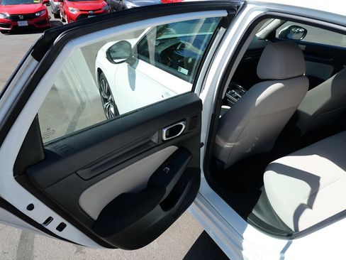 Used 2022 Honda Civic EX image 28