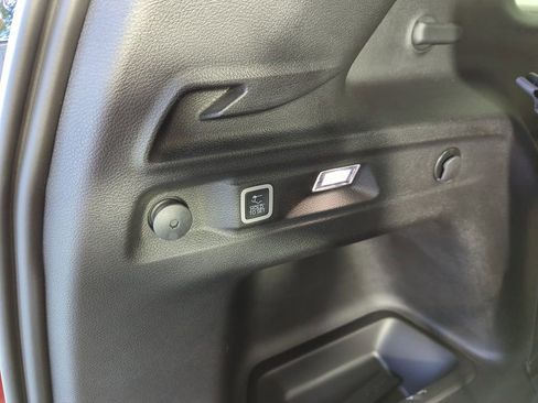 Used 2025 Jeep Grand Cherokee L Limited image 32