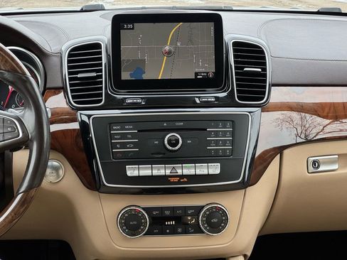 Used 2017 Mercedes-Benz GLS 450 4MATIC image 17