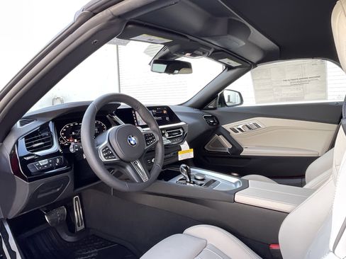 New 2026 BMW Z4 M40i w/ Premium Package RWD image 15