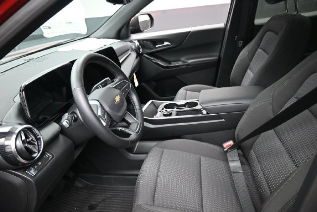 New 2026 Chevrolet Equinox LT w/ Safety and Technology Package FWD image 8