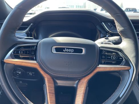 Used 2024 Jeep Grand Cherokee L Summit image 14