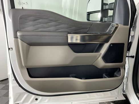 New 2026 Ford F250 Platinum w/ Platinum Plus Package AWD/4WD image 12
