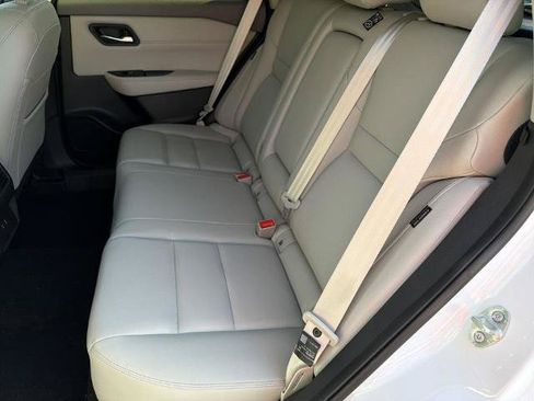 Certified 2025 Nissan Rogue SL AWD/4WD image 18