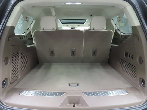 Used 2024 GMC Yukon XL Denali image 39