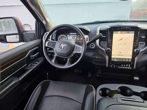 Used 2024 RAM 2500 Laramie AWD/4WD image 15