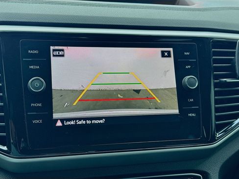 Used 2023 Volkswagen Atlas Cross Sport SEL R-Line image 10