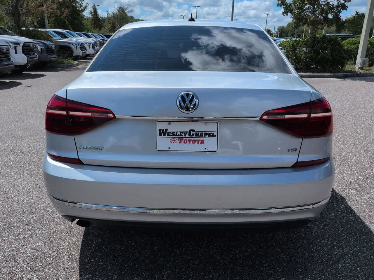 Used 2017 Volkswagen Passat 1.8T S FWD image 5