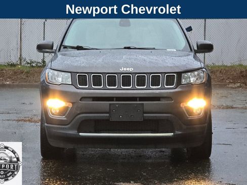 Used 2018 Jeep Compass Limited w/ Navigation Group image 10