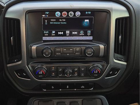 Used 2018 GMC Sierra 1500 SLT w/ Texas SLT Premium Package AWD/4WD image 10