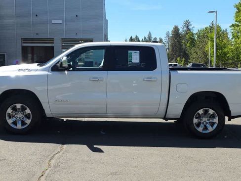 Used 2023 RAM 1500 Laramie AWD/4WD image 5