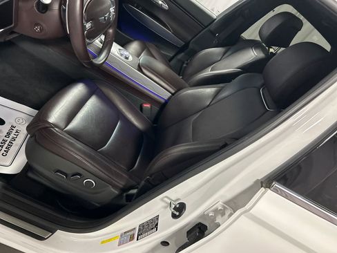 Used 2023 Genesis GV70 2.5T w/ Advanced Package image 10