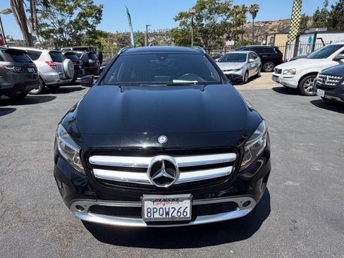 Used 2017 Mercedes-Benz GLA 250 4MATIC w/ Premium Package image 7