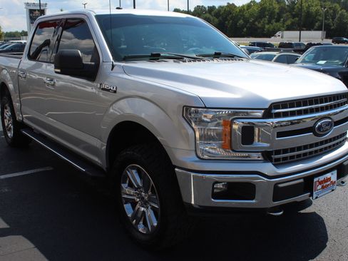 Used 2018 Ford F150 XLT w/ Equipment Group 302A Luxury AWD/4WD image 4