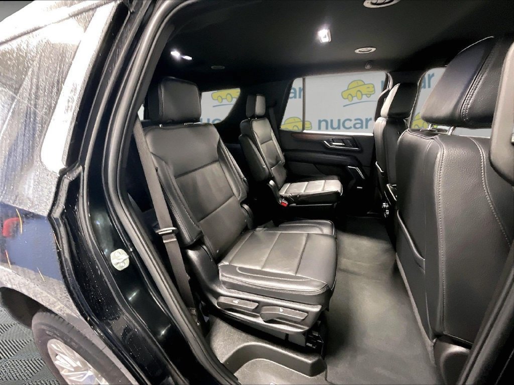 Used 2025 GMC Yukon Denali AWD/4WD image 16