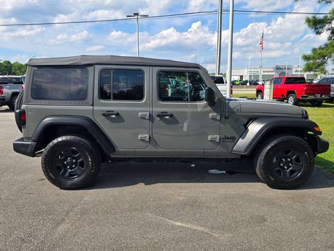 Used 2022 Jeep Wrangler Unlimited Sport AWD/4WD image 6