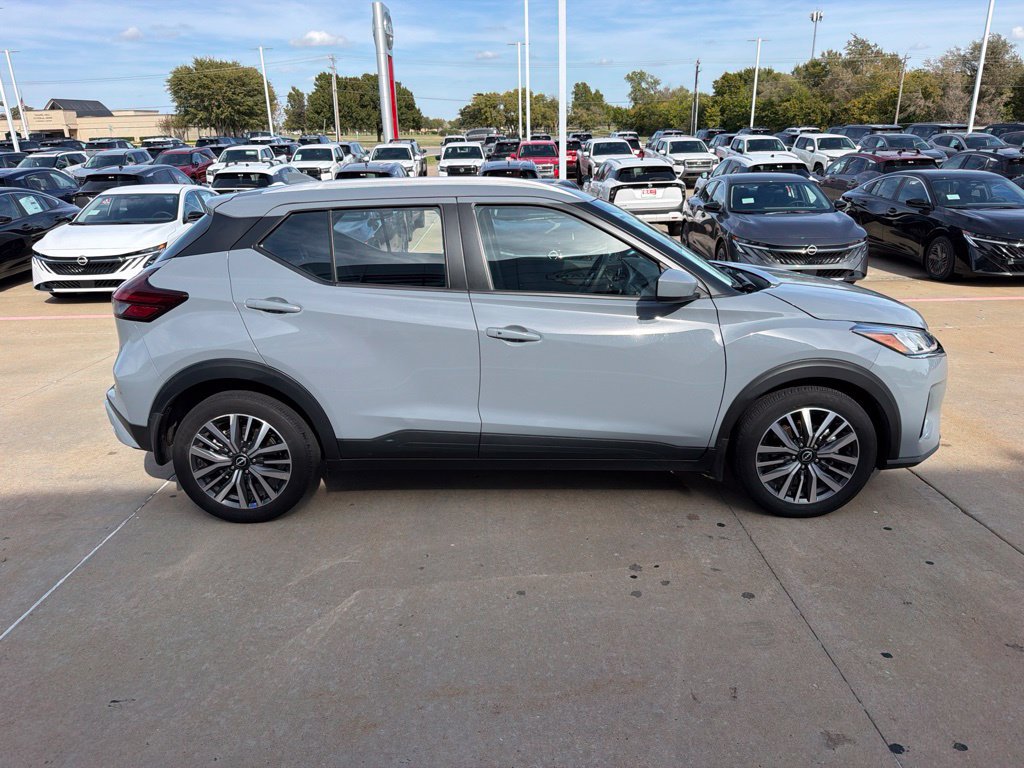 Used 2024 Nissan Kicks SV FWD image 6