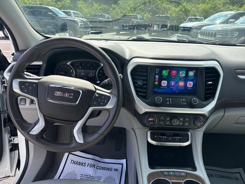 Used 2022 GMC Acadia SLE FWD image 21