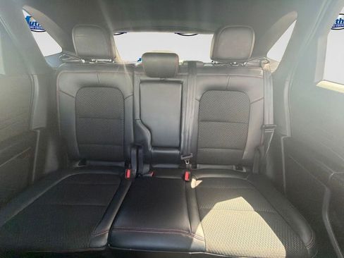 Used 2025 Ford Escape ST-Line FWD image 17