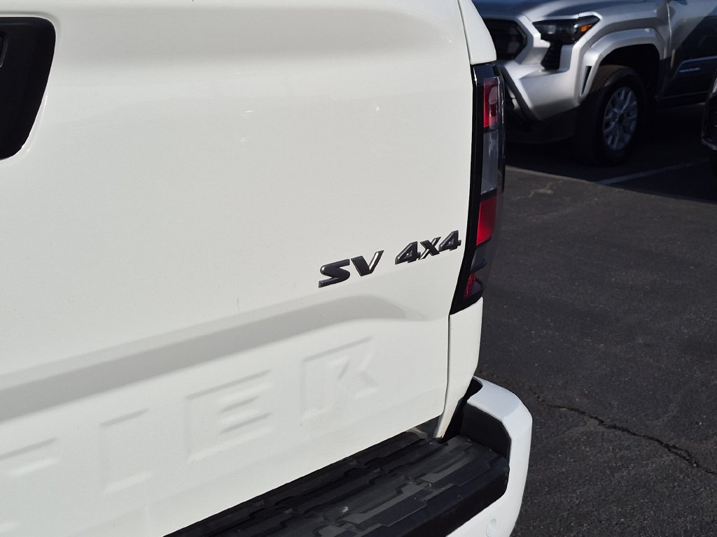 Used 2023 Nissan Frontier SV w/ Technology Package AWD/4WD image 10
